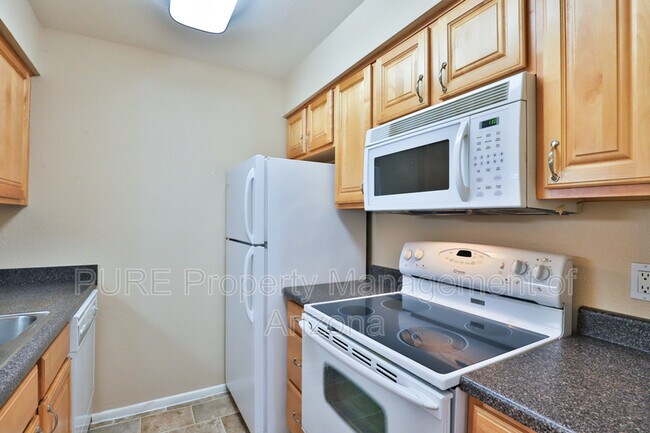 Building Photo - 1224 E Evergreen St