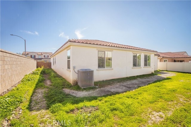 Building Photo - 34899 Windwood Glen Ln