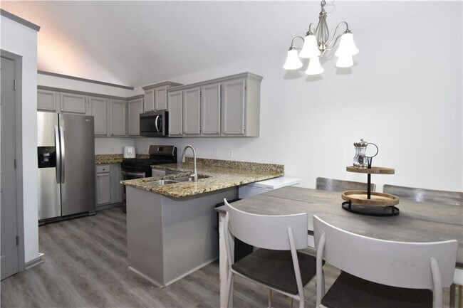 Building Photo - 2582 Candler Way