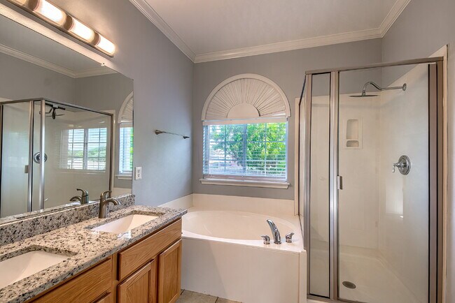 Building Photo - OFFERING 50% OFF THE 1ST MONTH'S RENT