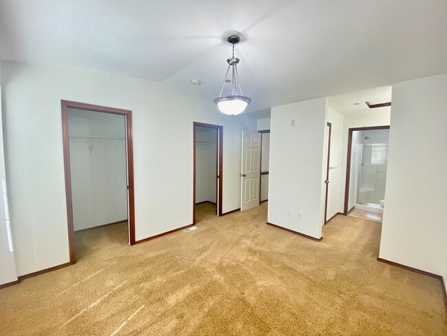 Building Photo - 21345 11th Dr SE