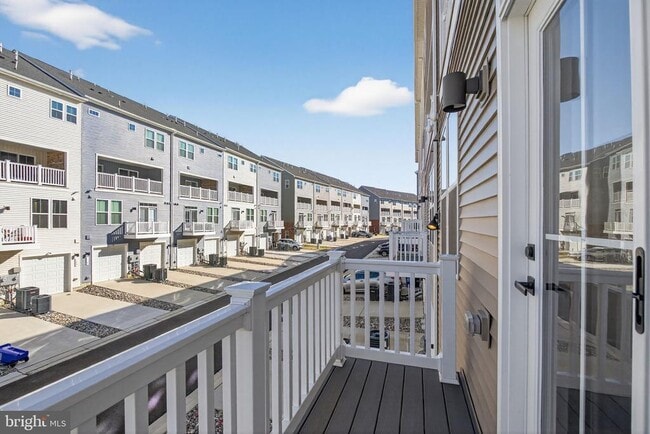 Building Photo - 100 Lawndale Dr