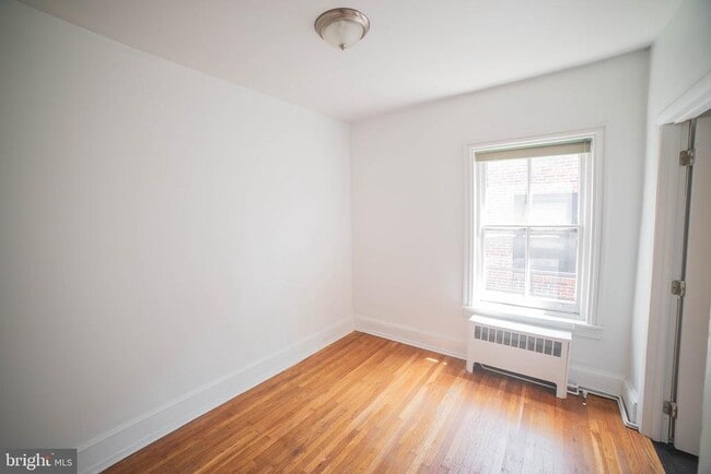 Building Photo - 2008 Spruce St