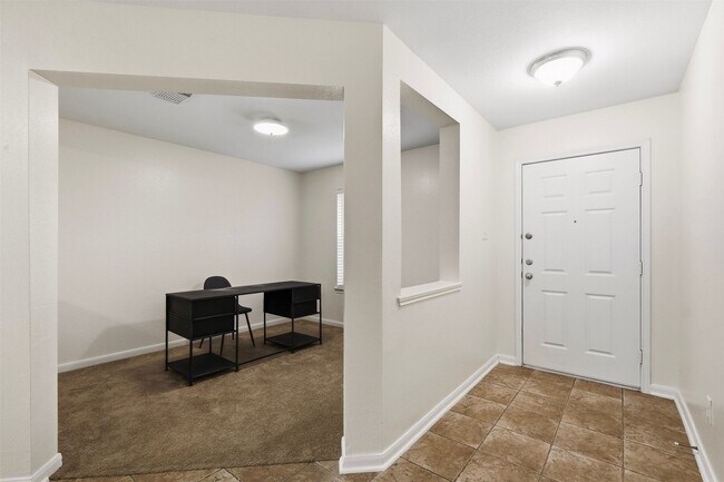 Building Photo - 7719 Serene Wood Ln