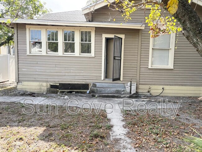 Building Photo - 1216 E 17th Ave