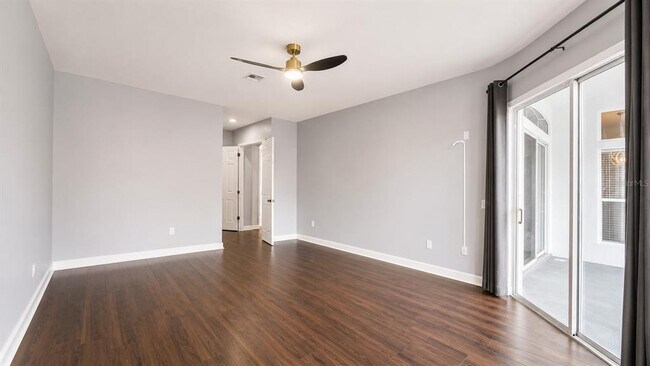 Building Photo - 439 Chelsea Ave
