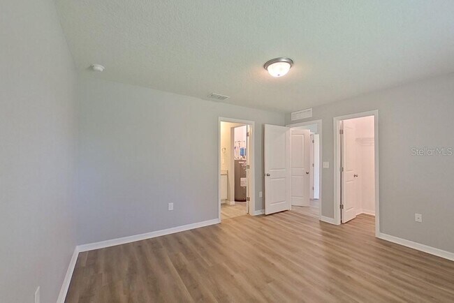 Building Photo - 2907 W Camilo Dr