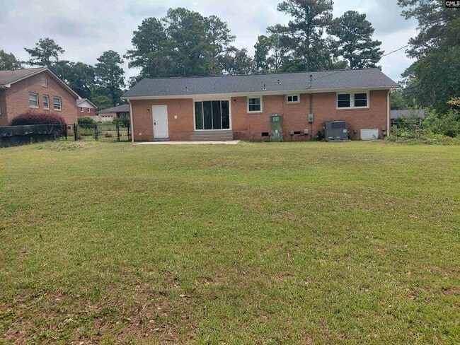 Building Photo - 224 Hickory Ridge Dr
