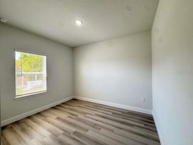 Building Photo - 8902 SW 135th Street Rd