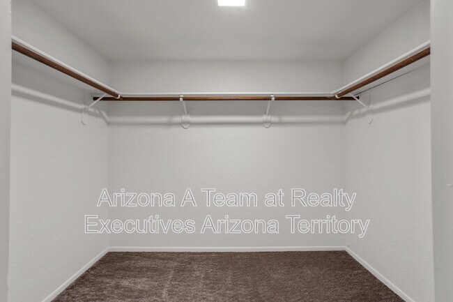 Building Photo - 9413 N Albatross Dr