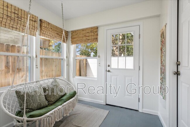 Building Photo - 630 Orangewood Dr