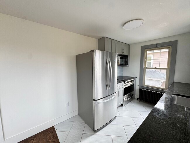 Building Photo - 162 High St