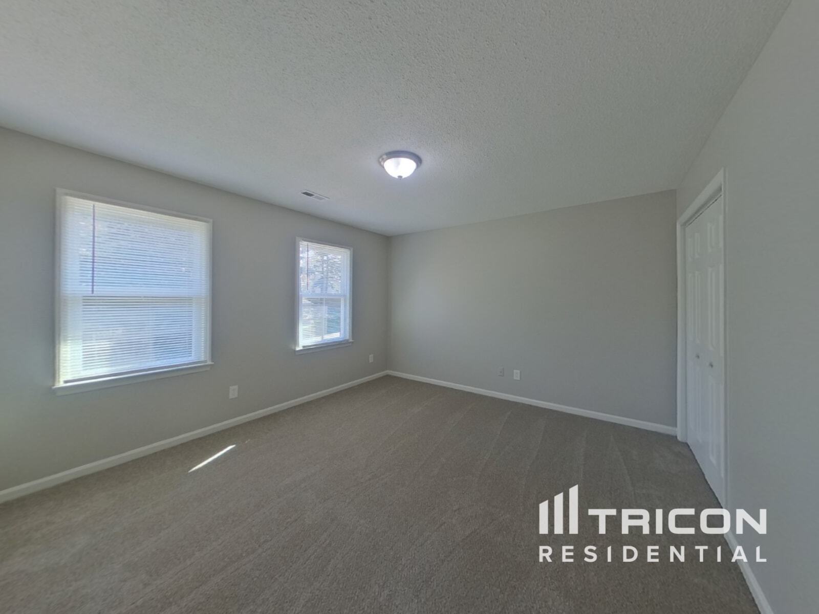 Building Photo - 5909 Edinborough Dr