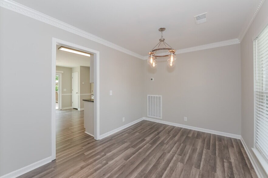 Building Photo - 520 Spring Garden Ct