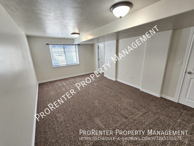 Building Photo - 1911 1485 W