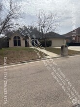 Building Photo - 701 Bluebonnet Cir