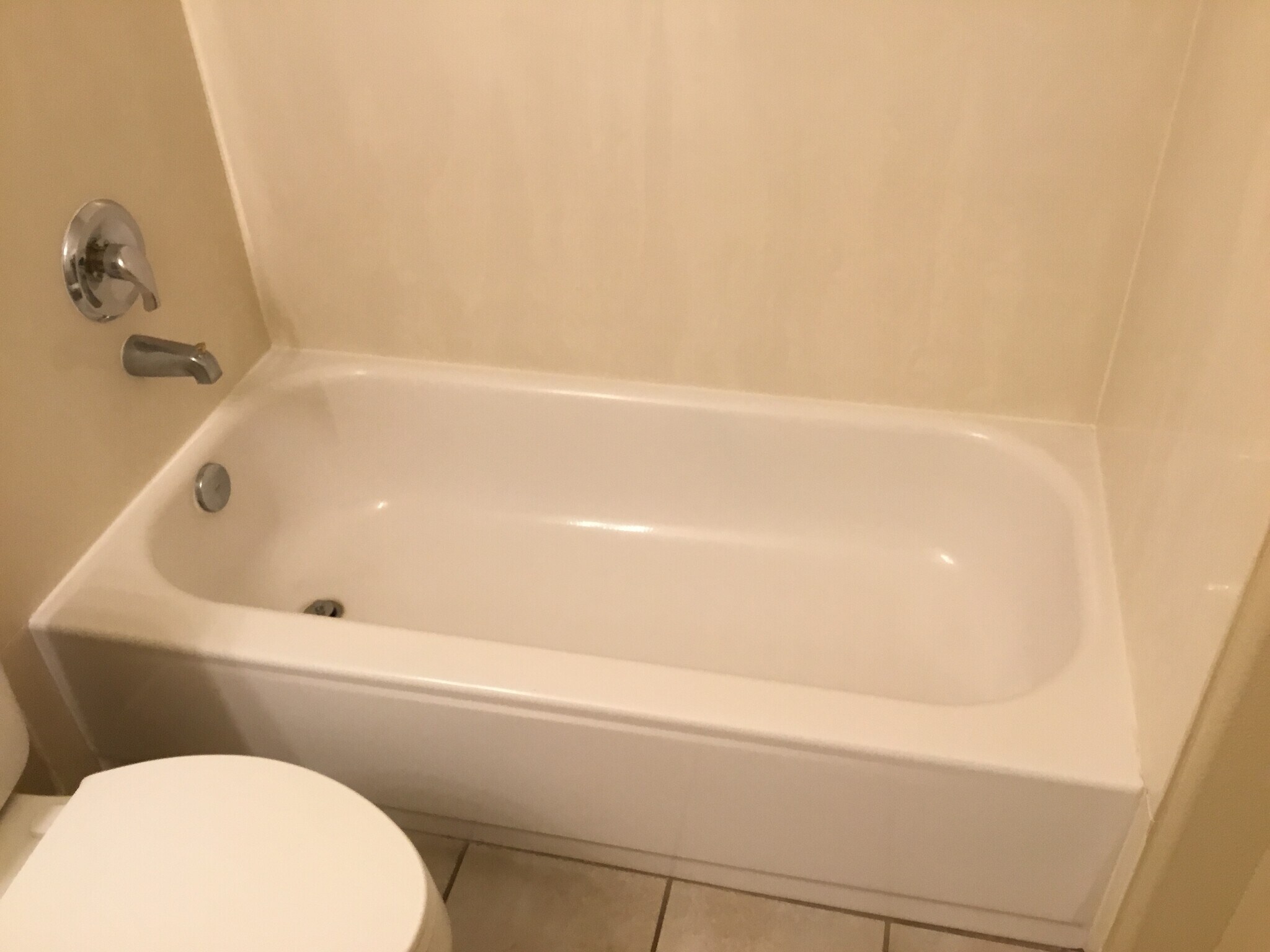 Building Photo - 1504 Kenwood Ct NW