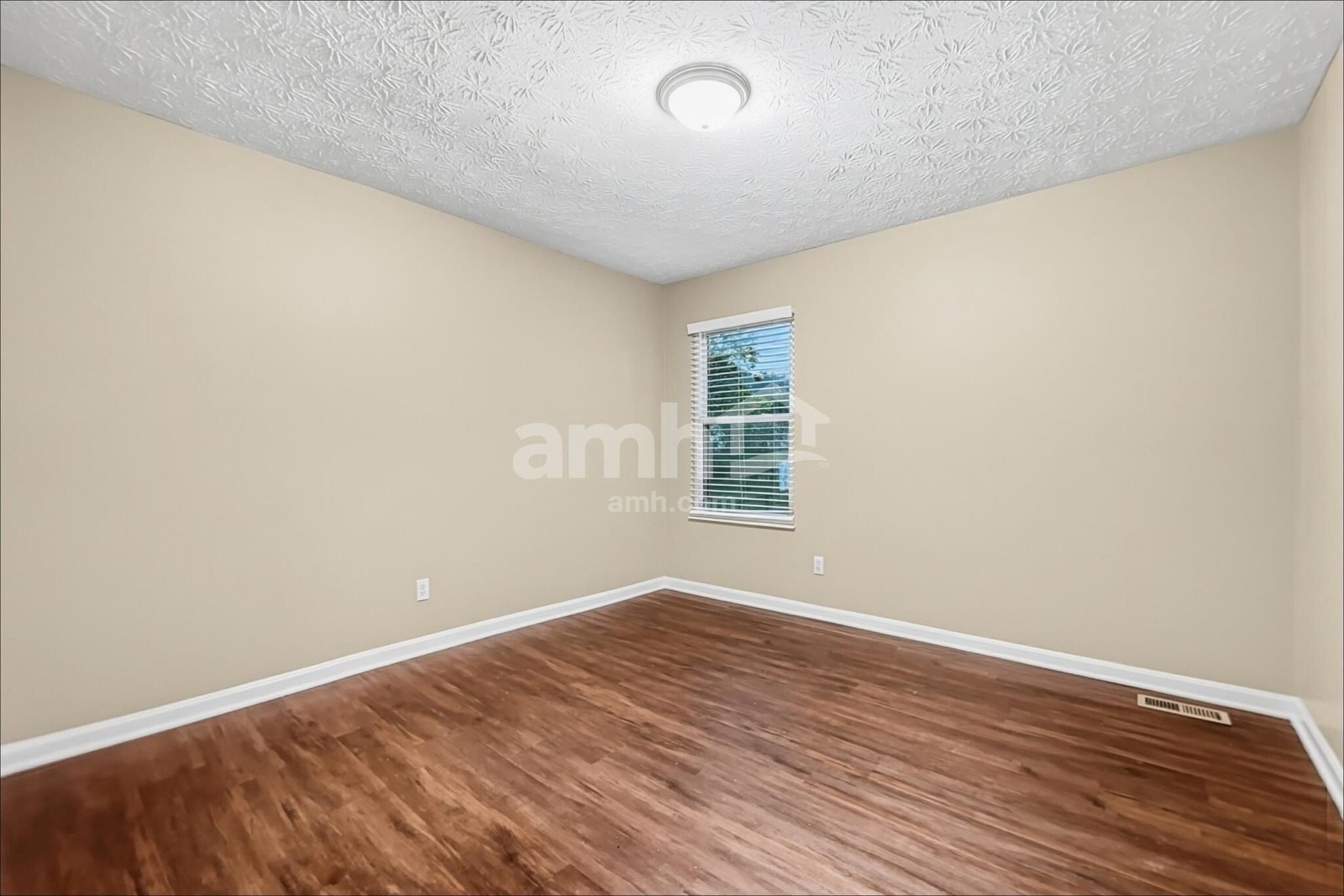 Building Photo - 6714 Midnight Sun Dr