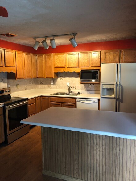 Building Photo - 356 Avonwick Pl