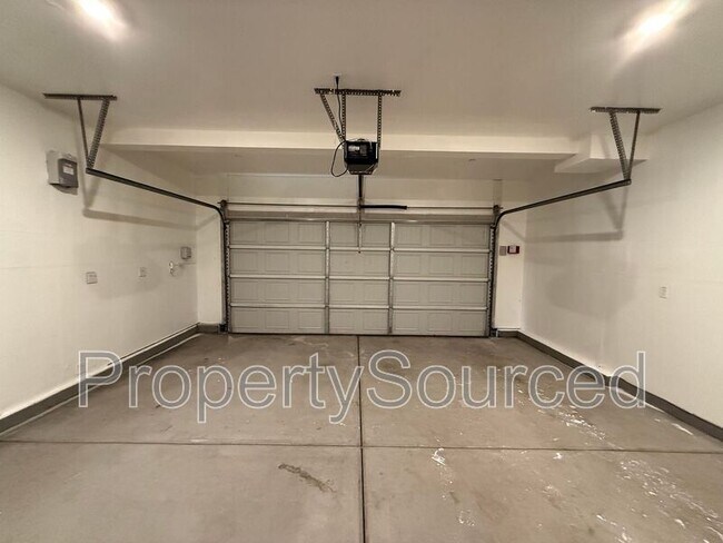 Building Photo - 15535 Ortega St