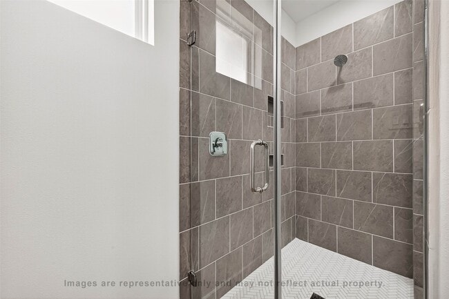 Building Photo - 10719 Mason Rd