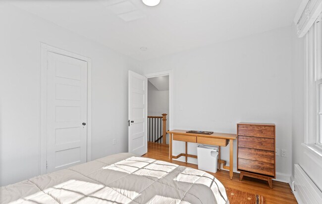 Building Photo - 4473 Greenwich Pkwy NW