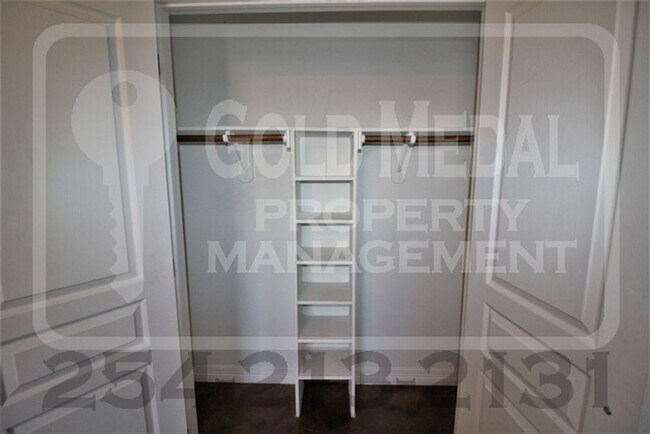 Building Photo - 1017 S 9th St