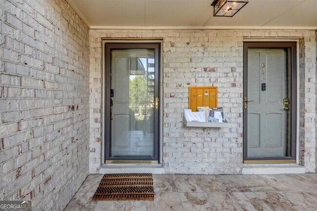 Building Photo - 37 La Rue Pl NW