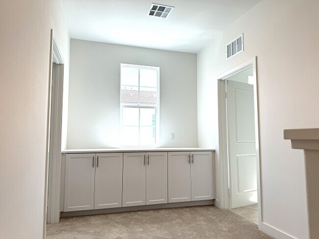 Building Photo - New house in a Brand new community in the heart of desert close to Freeway I 10