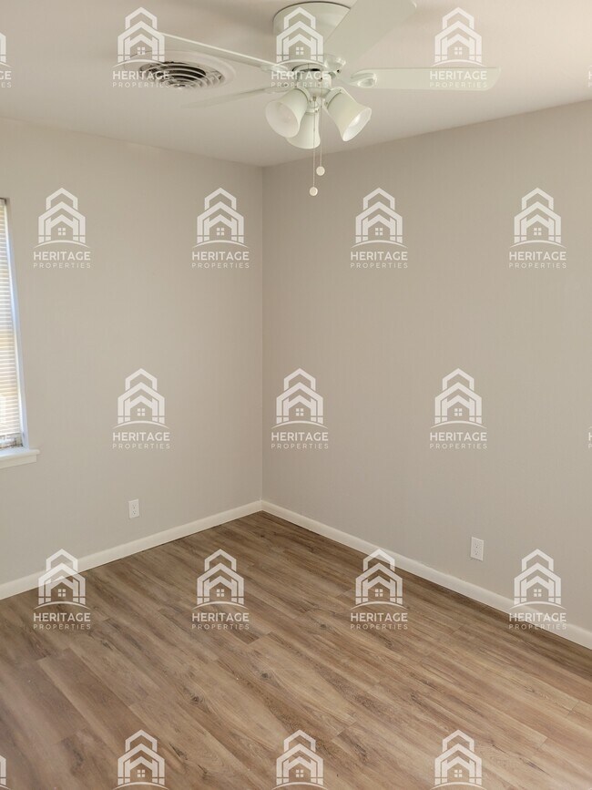 Building Photo - 1620 Andrews Dr