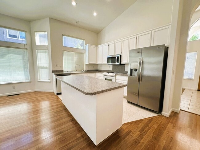 Building Photo - 2172 Dolen Pl