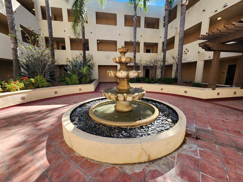 Building Photo - 13941 Sherman Way