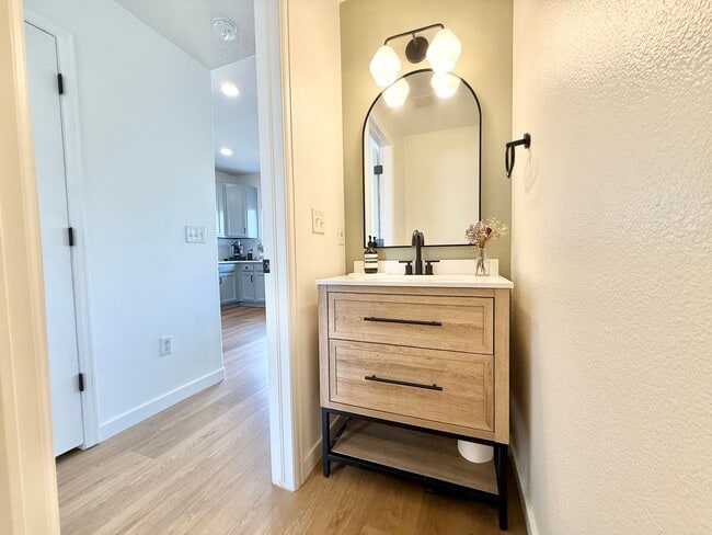 Building Photo - 387 Ivory Cir