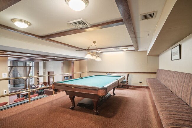 Building Photo - 2 S End Ave