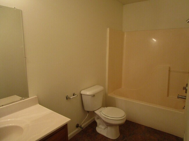 Building Photo - 3519-3521-3521 Prescott Dr