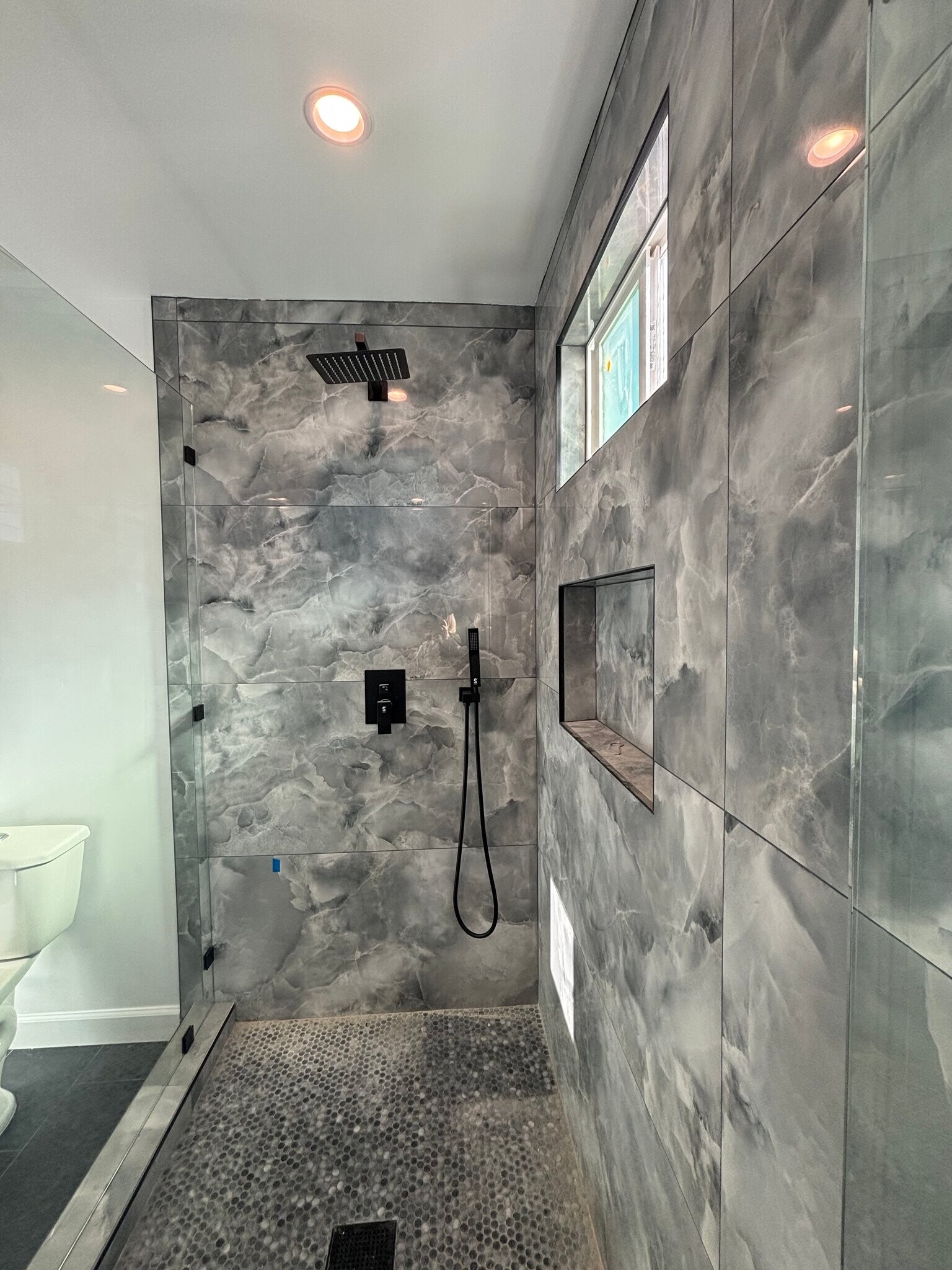 Building Photo - 2280 S Barrington Ave