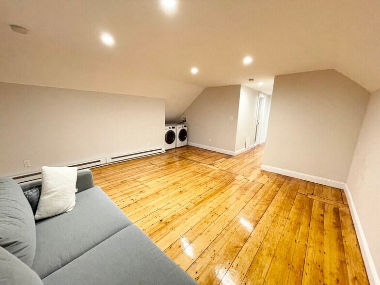 Building Photo - 22 Parker Hill Ave