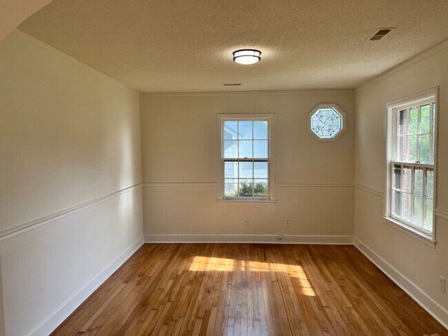 Building Photo - COMING SOON! 2/ 1 Home for Rent!
