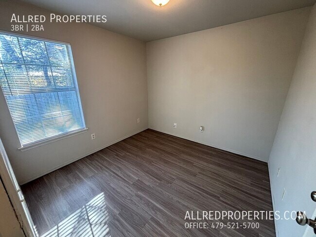 Building Photo - 1673 Evalyn Cir