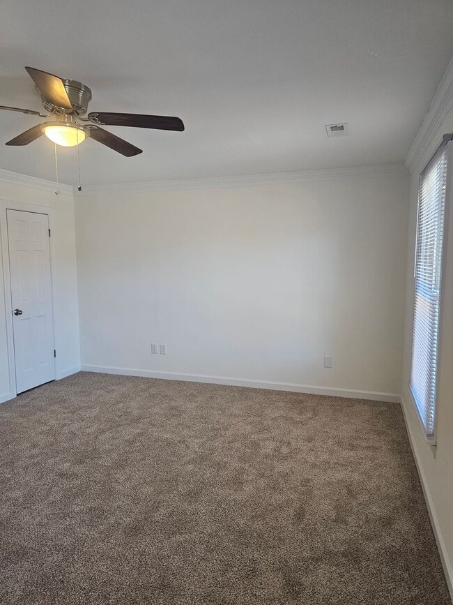 Building Photo - 304 Boerum Ct