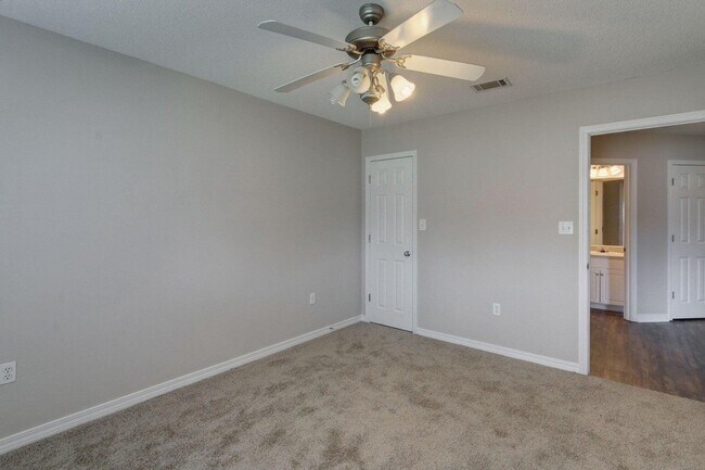 Building Photo - 2664 Shoni Dr