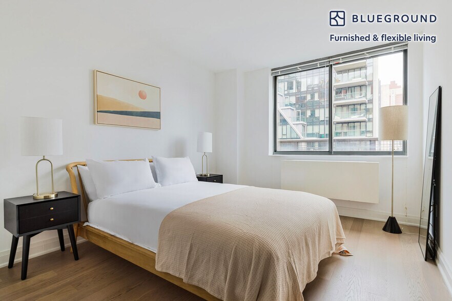 Building Photo - 222 E 34th St