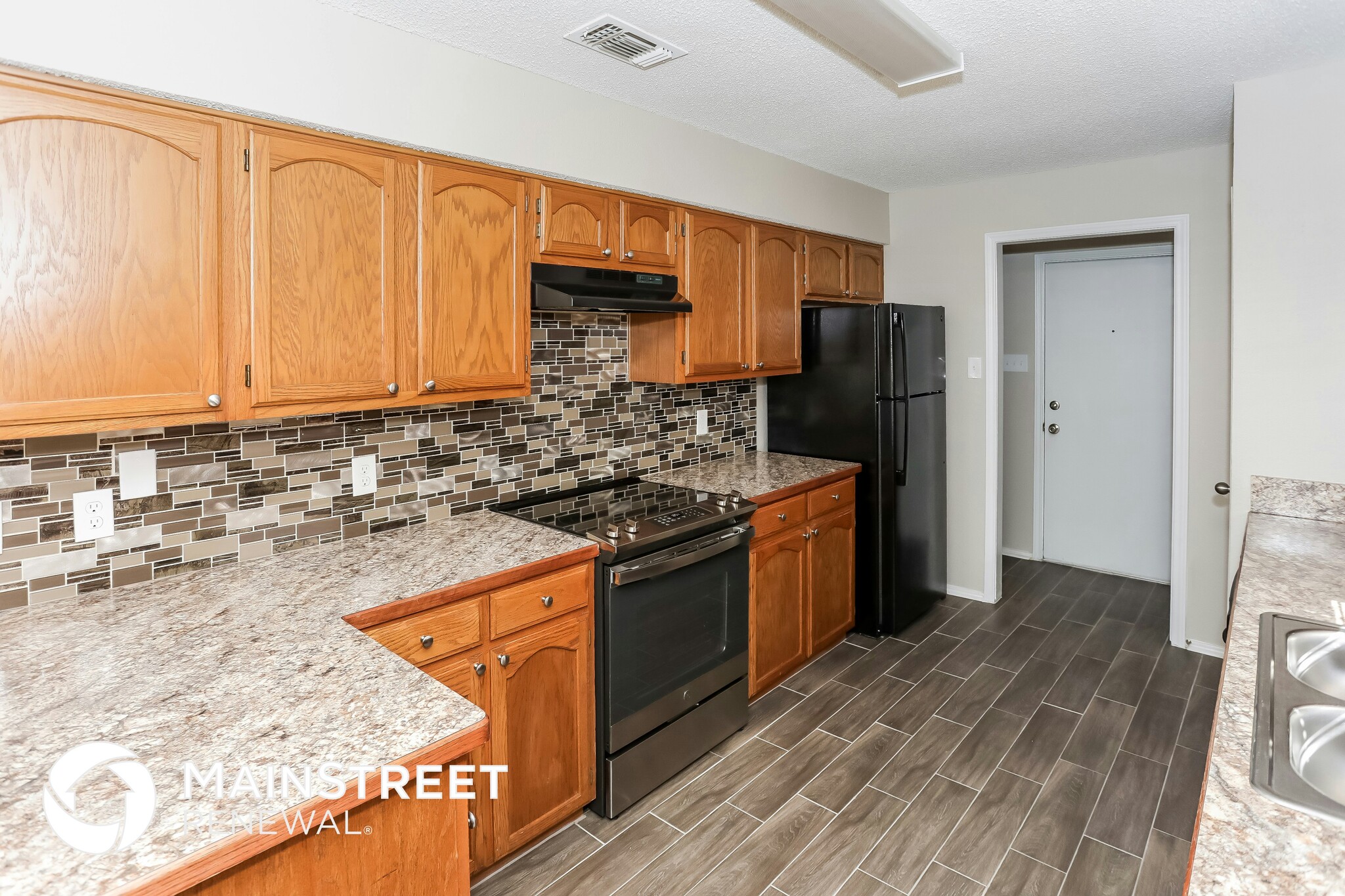 Building Photo - 703 Timberoaks Dr