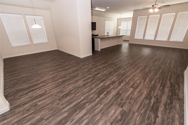 Building Photo - 29607 Clover Shore Dr