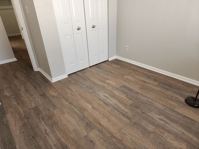 Building Photo - Wonderful 3 bedroom 1.5 bath Townhome in Williamsburg!