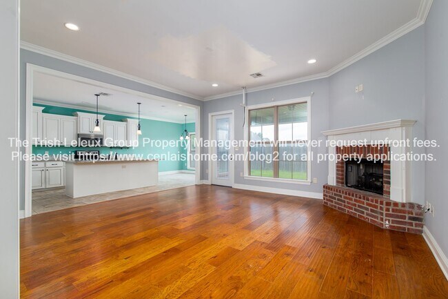 Building Photo - 5228 Bluebird Ln