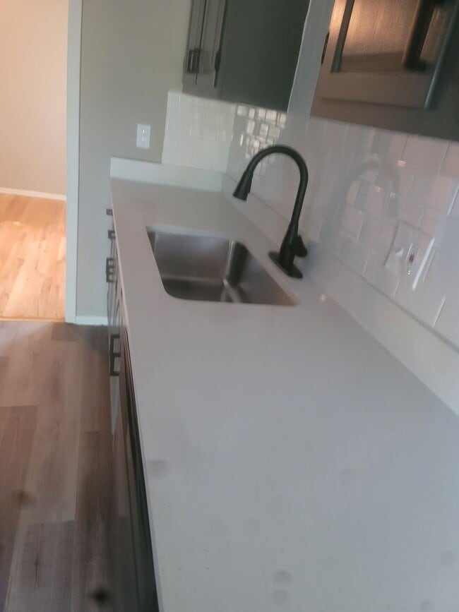 Building Photo - COMING SOON in the spring! - Large SF in North KC