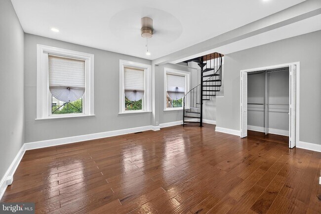Building Photo - 3015 13th St NW