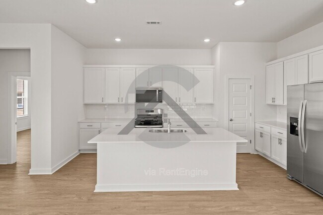 Building Photo - 621 Riley Ln