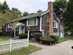 Building Photo - Refreshed 3Br / 2 Ba Home near Plymouth Do...